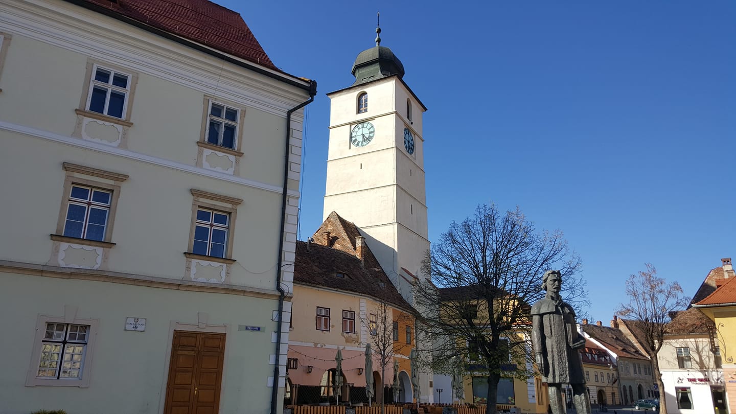 Gheorghe Lazăr, singur singurel în Piața Mare