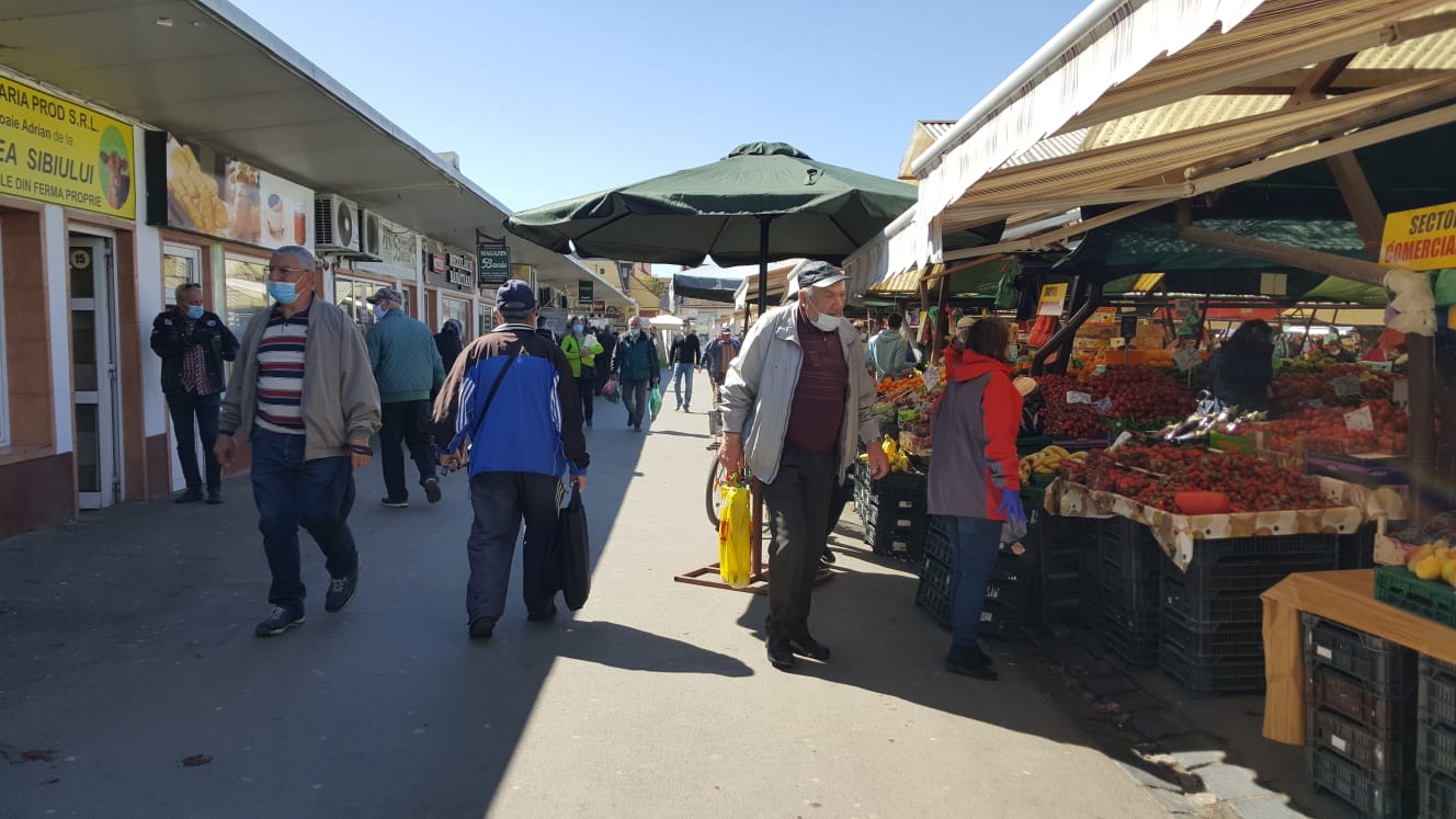 Lume multă în Piața Cibin