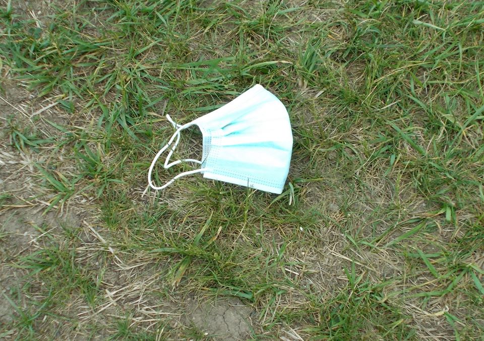 Ne protejăm până aruncăm pe unde apucăm