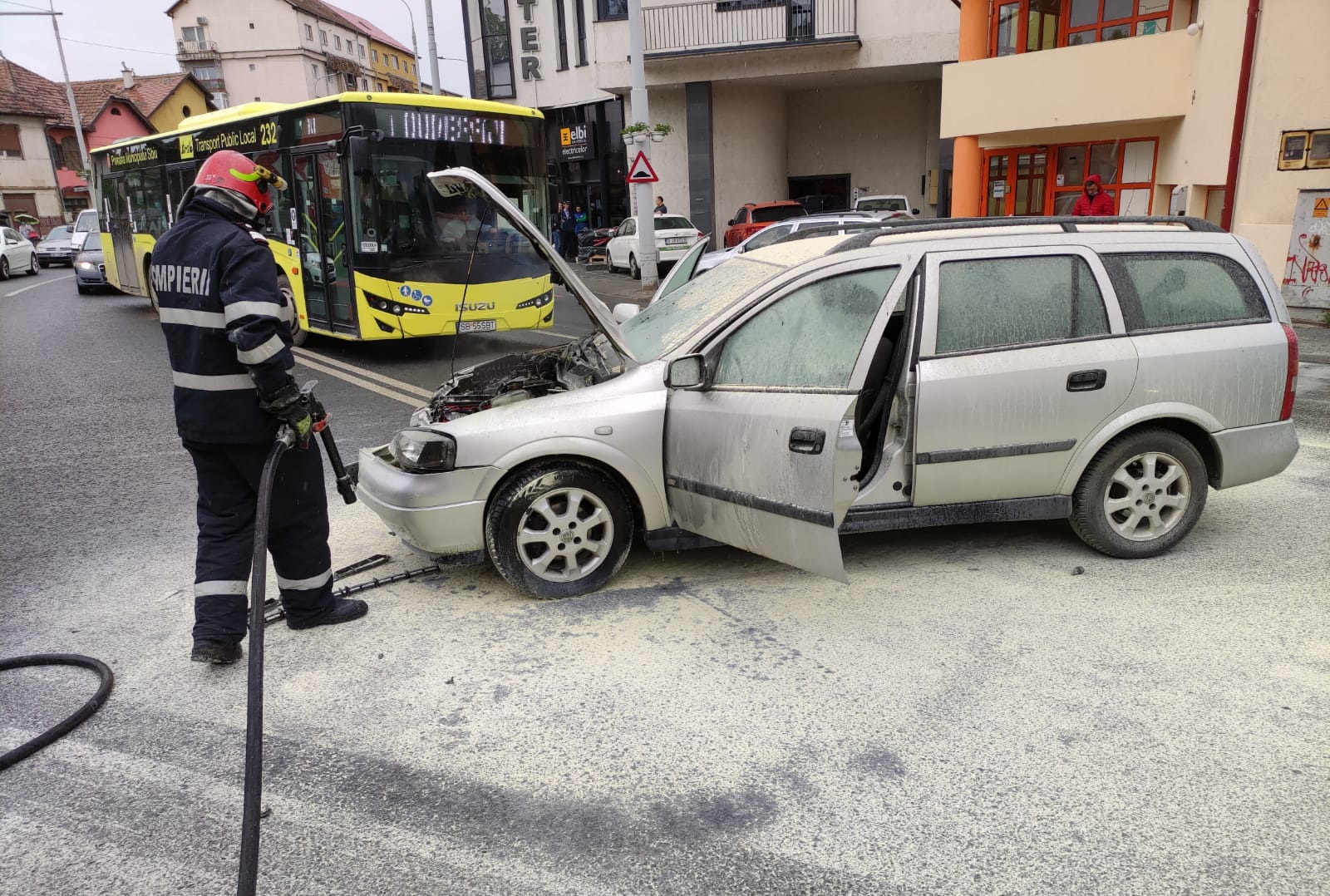 Peste 100 de intervenții ale pompierilor sibieni, weekendul trecut