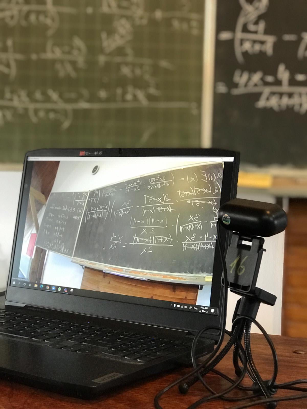 Cum au elevii vacanțe și care este structura anului școlar