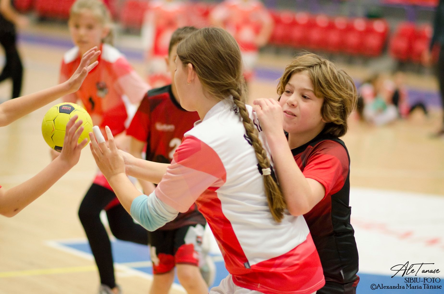 100 de ani de handbal sibian, sărbătoriți cu peste 250 de jucători