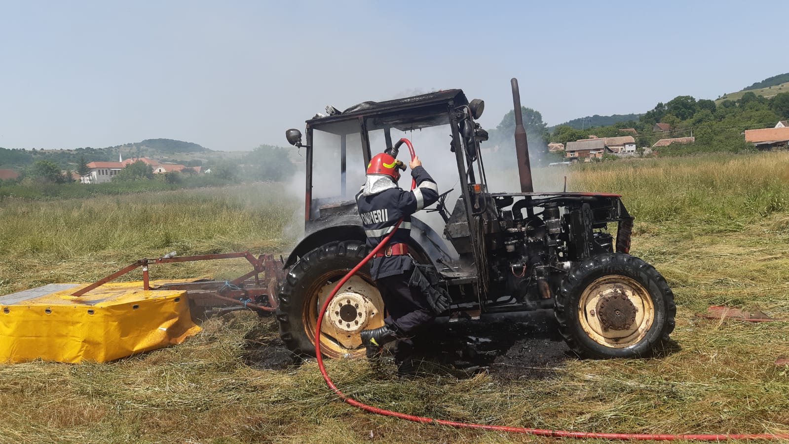 Incendii la un tractor din Săcădate și o mașină pe A1,  în ultimele ore