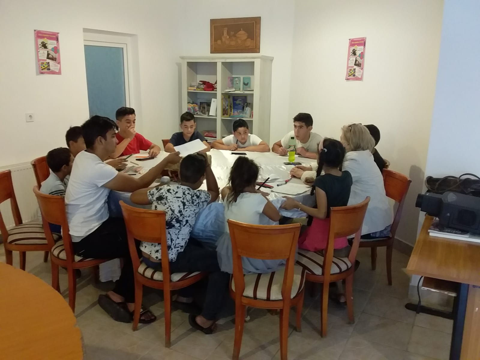 Voluntariatul de familie, promovat în cadrul „Taberei pentru copiii romi: Învață de la mine”