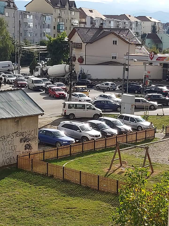 VIDEO| De la Sibiu la Pitești faci două ore. Tot atât durează drumul din centrul orașului în Cartierul Arhitecților, la ore de vârf