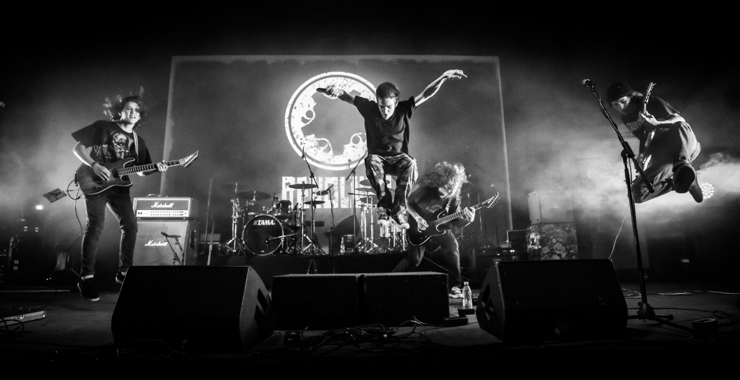 Trupa sibiană Revolver își lansează primul album, pe scena de pe lac din Muzeul ASTRA