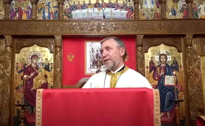 Părintele Achim Băcilă, infectat cu COVID și internat în spital: „Dintr-un antivaccinist, acum am ajuns un promotor fervent al vaccinului!”