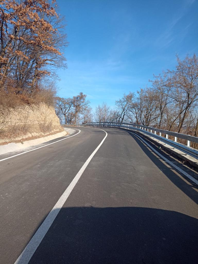 Lucrările de consolidare pe DJ 142 J Șeica Mare – Șeica Mică, finalizate