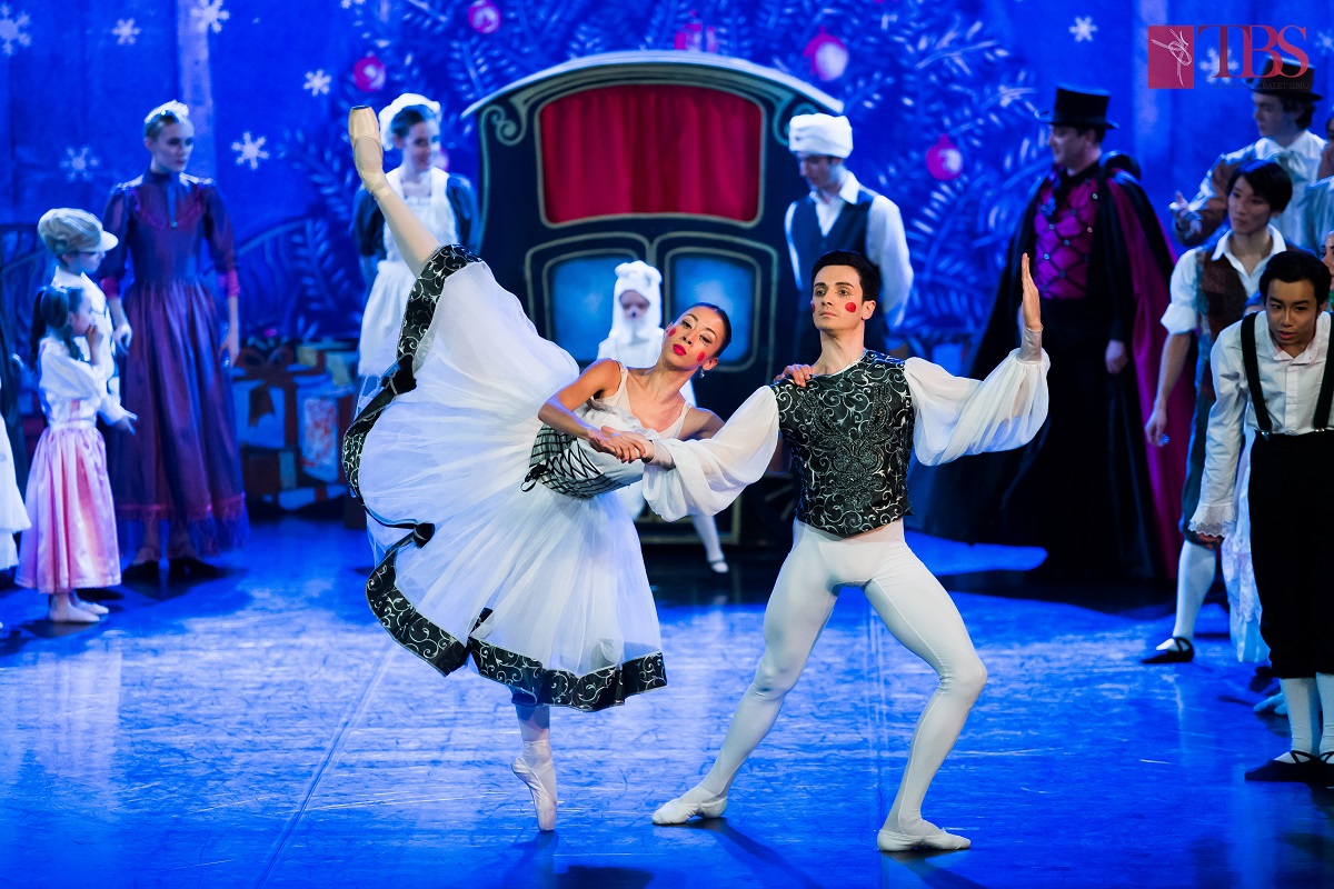 Balerinii sibieni duc „Spărgătorul de nuci” la Turda