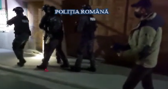 Percheziții în Sibiu la persoane bănuite de infracțiuni la regimul silvic
