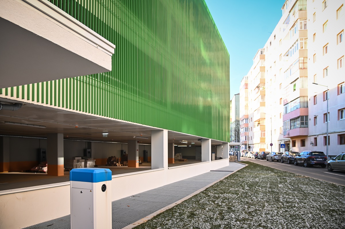 Parcarea supraetajată din Hipodrom, aproape de deschidere. Fodor: „În primă etapă, fără taxă!”