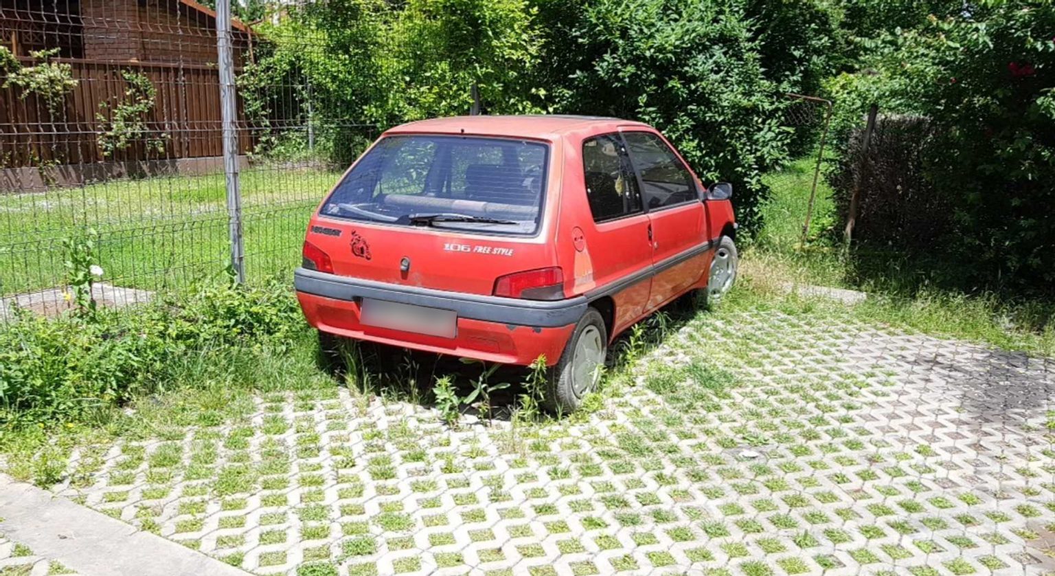 45 de mașini abandonate sau fără stăpân, scoase la vânzare de Primăria Sibiu