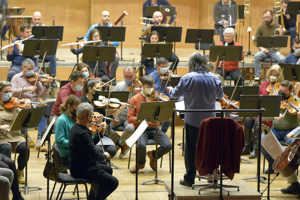Maestrul Horia Andreescu va dirija primul concert din februarie la Filarmonica Sibiu