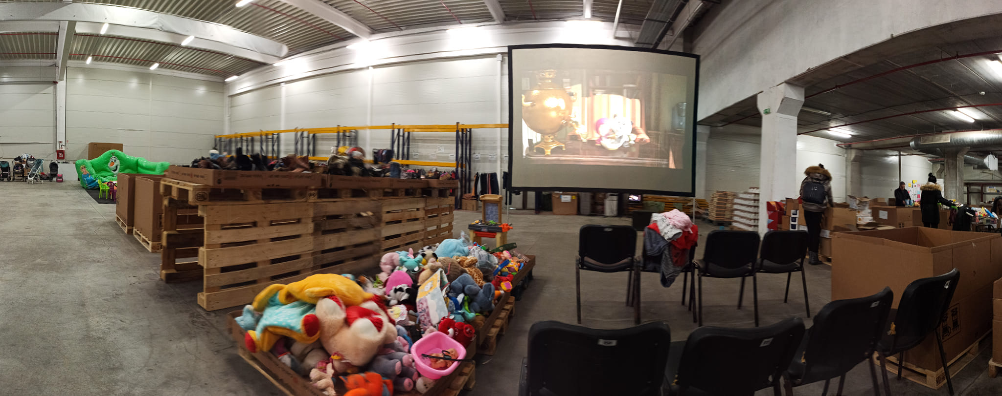 VIDEO| Loc de joacă și cinematograf pentru copiii refugiați din Ucraina, la Sibiu