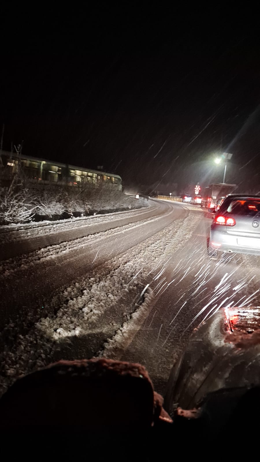 Trafic în condiții de iarnă, pe DN14 și A1