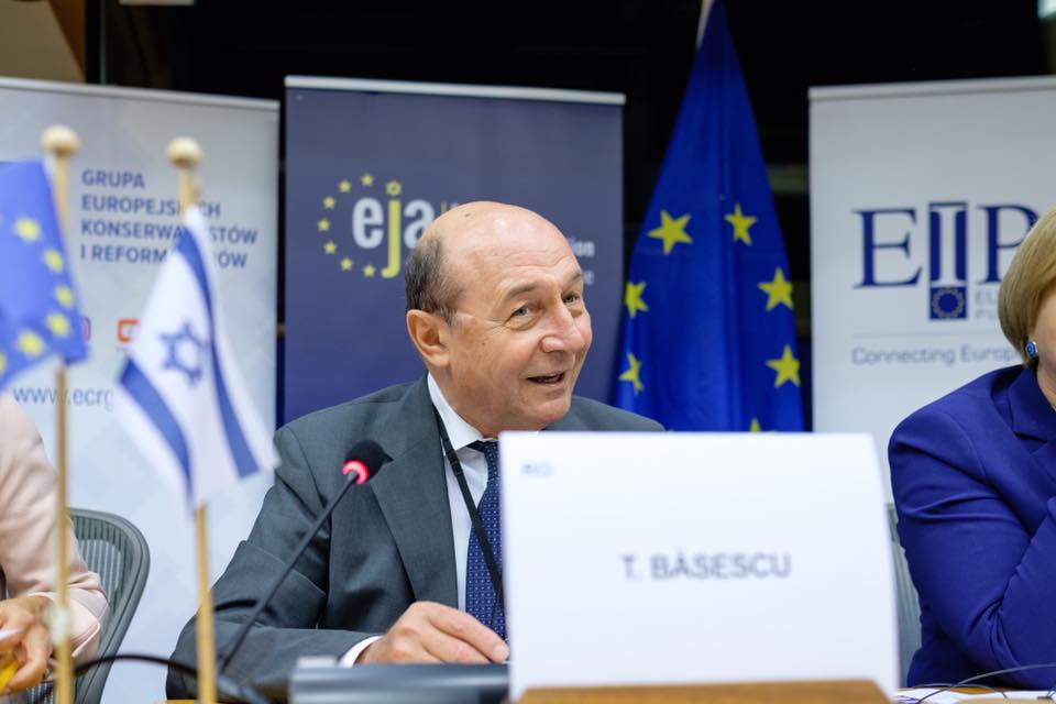 Traian Băsescu, în stare gravă la spital