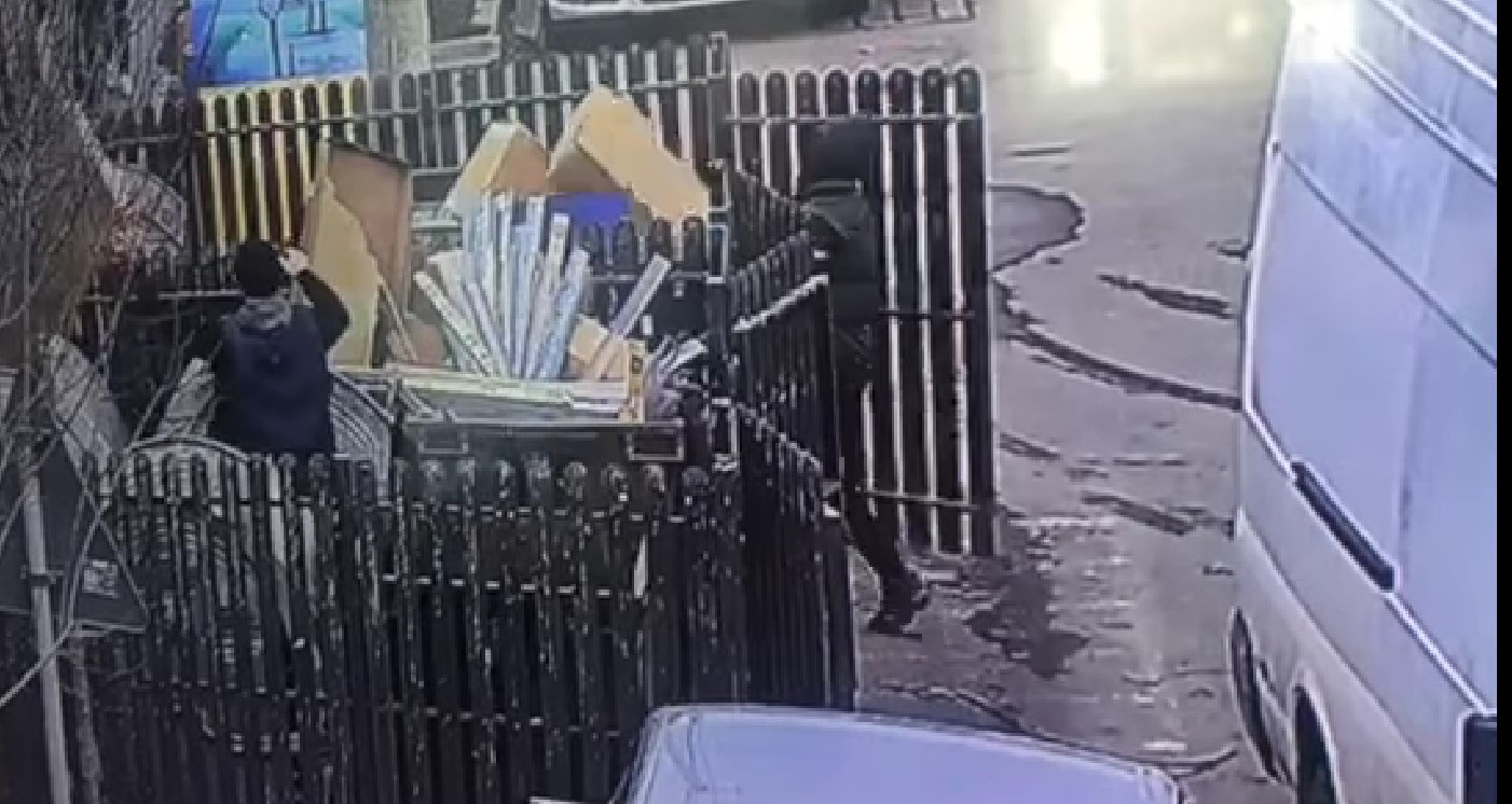 VIDEO| Firmă din Sibiu, amendată cu 50.000 de lei după ce a aruncat ilegal deșeuri