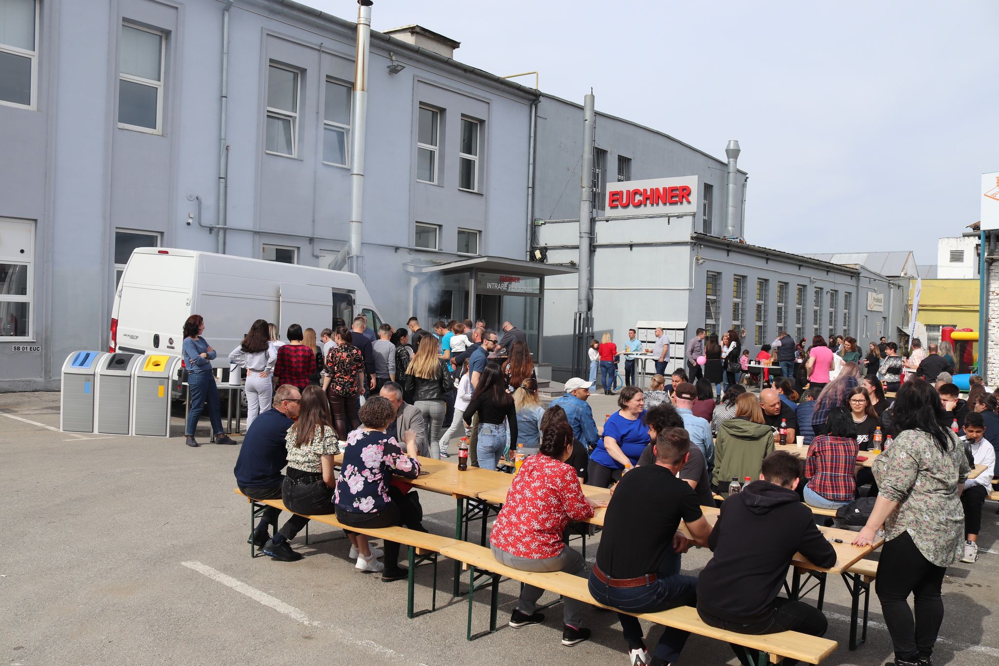 Copiii angajaților Euchner Cisnădie au aflat ce fac mami și tati când se duc la serviciu