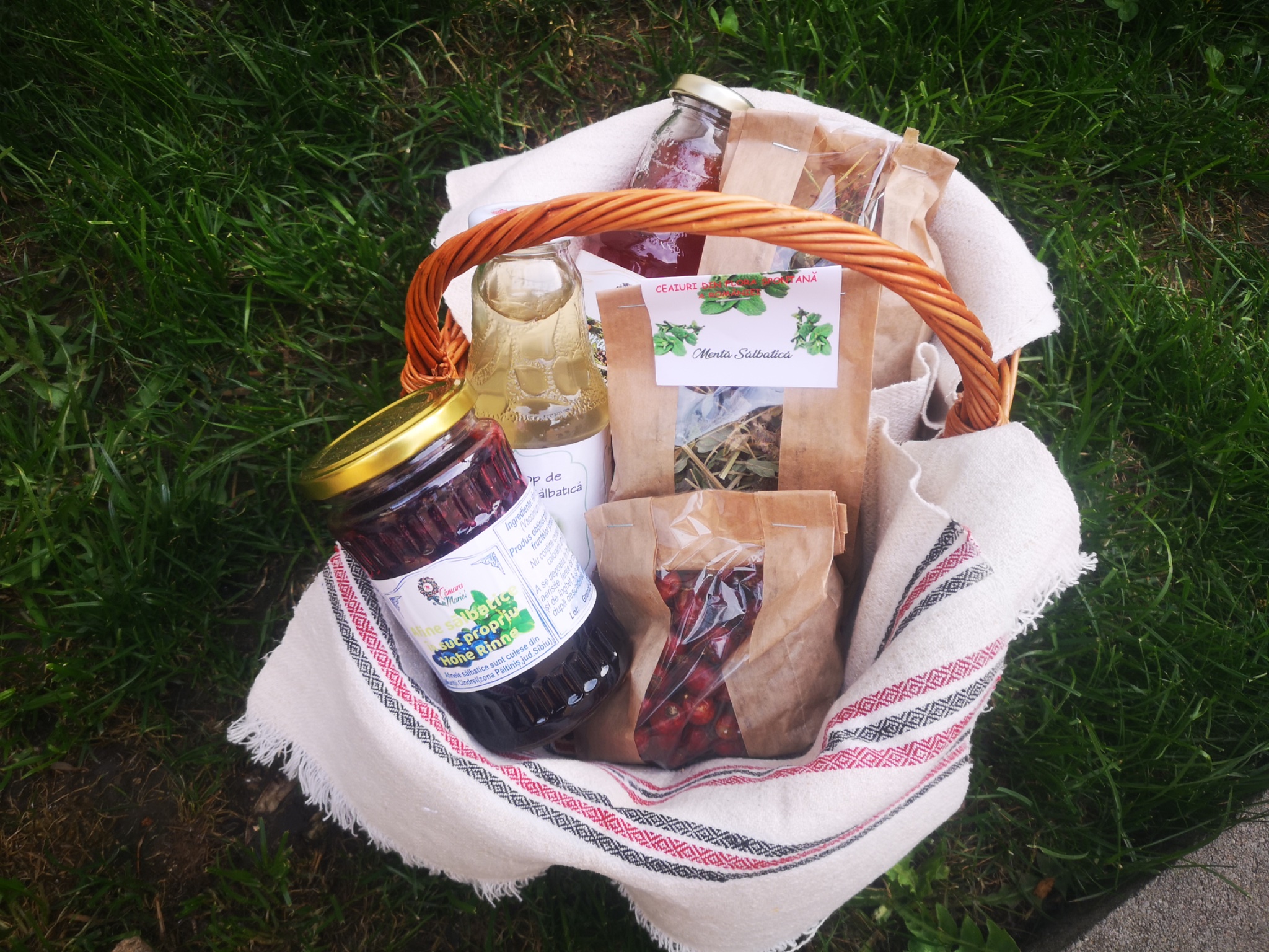 Gurănii deschid Târgul de primăvară