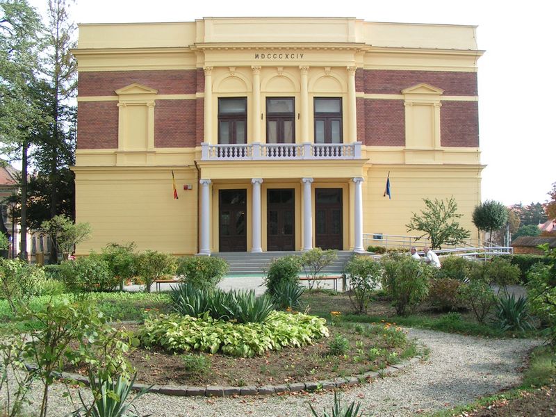 Copiii, așteptați la o vânătoare de comori și în universul fosilelor, la Muzeul de Istorie Naturală